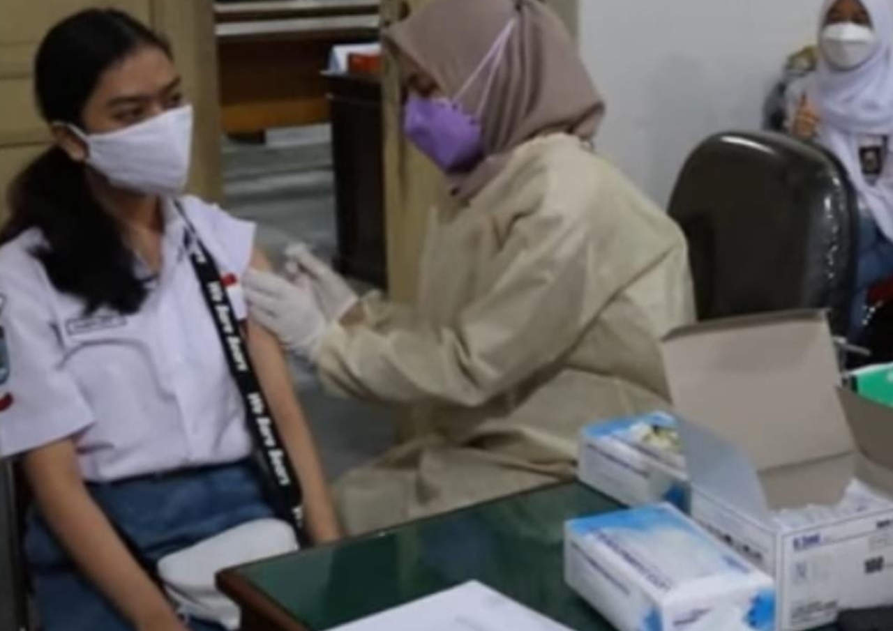 PEMPROV JATENG TERUS DORONG PELAJAR IKUTI VAKSINASI