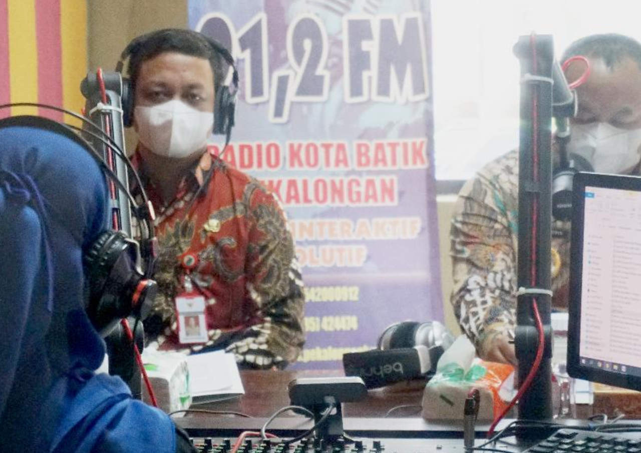 PELUNCURAN PODCAST SEBAGAI SARANA INTERAKSI DENGAN WARGA