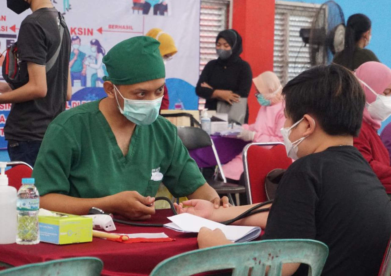 PERCEPATAN VAKSINASI SASAR 1000 PELAJAR