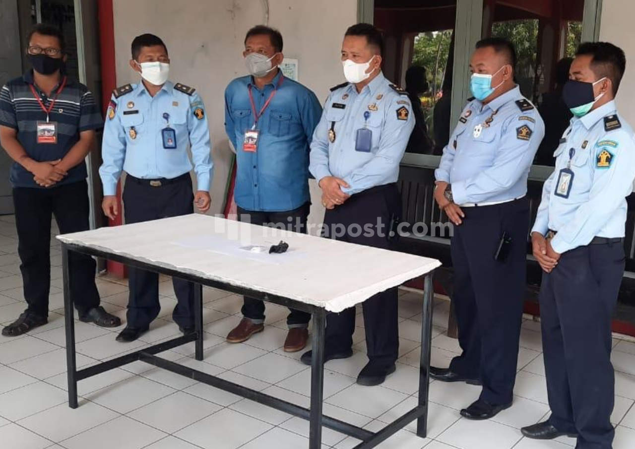 PETUGAS GAGALKAN UPAYA PENYELUNDUPAN SABU KE LAPAS