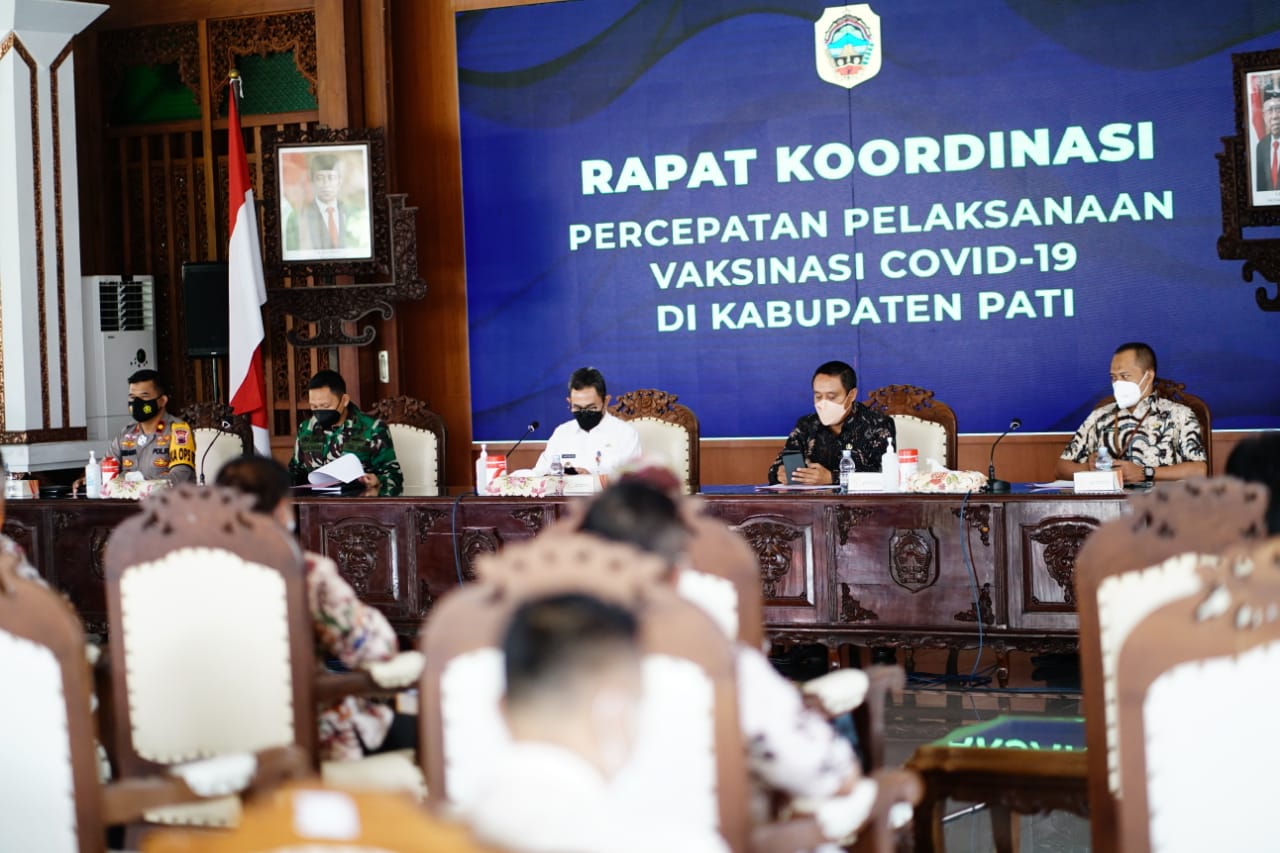 bupati pati Kejar Target Vaksinasi