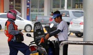 RI Bakal Menghentikan Penjualan Kendaraan Bermotor Bahan Bakar Bensin, Catat Tanggalnya