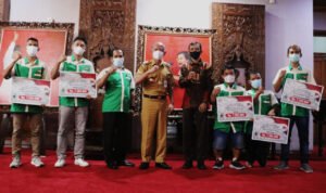 Bupati Jepara Janjikan Berikan Bonus Pada Atlet dan Pelatih Berprestasi di Peparnas Papua