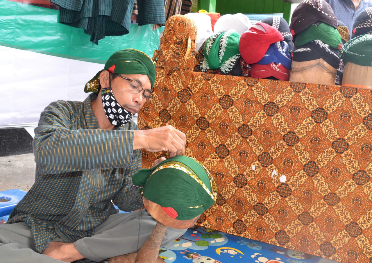 Sempat Berhenti di Awal Pandemi, Produksi Blangkon Kembali Menggeliat