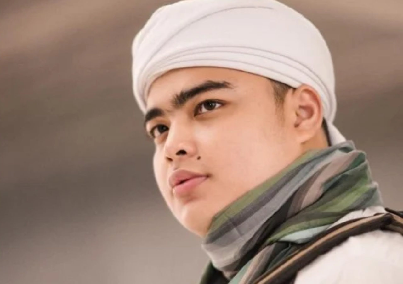 Ameer Azzikra Meninggal Dunia