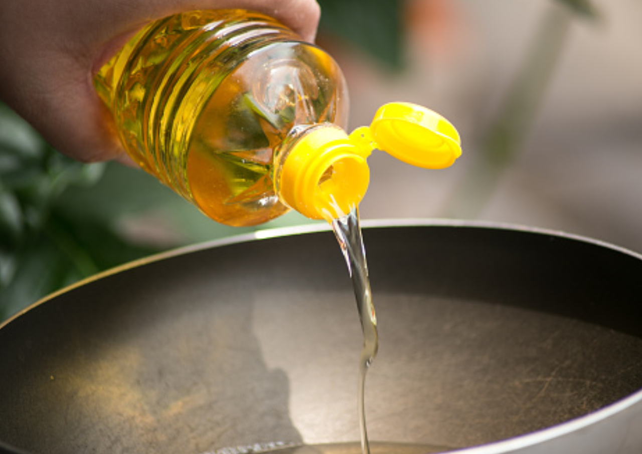 Harga Minyak Goreng Melambung Tinggi