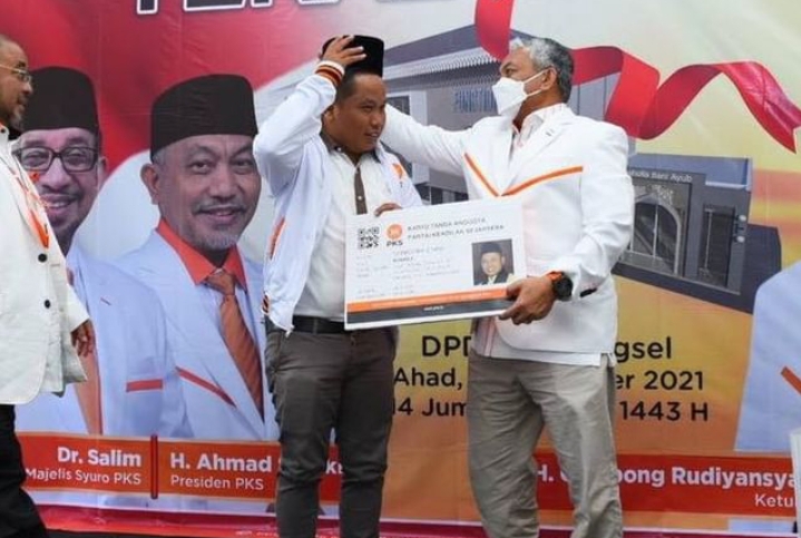 Terjun ke Dunia Politik, Narji Cagur Gabung PKS