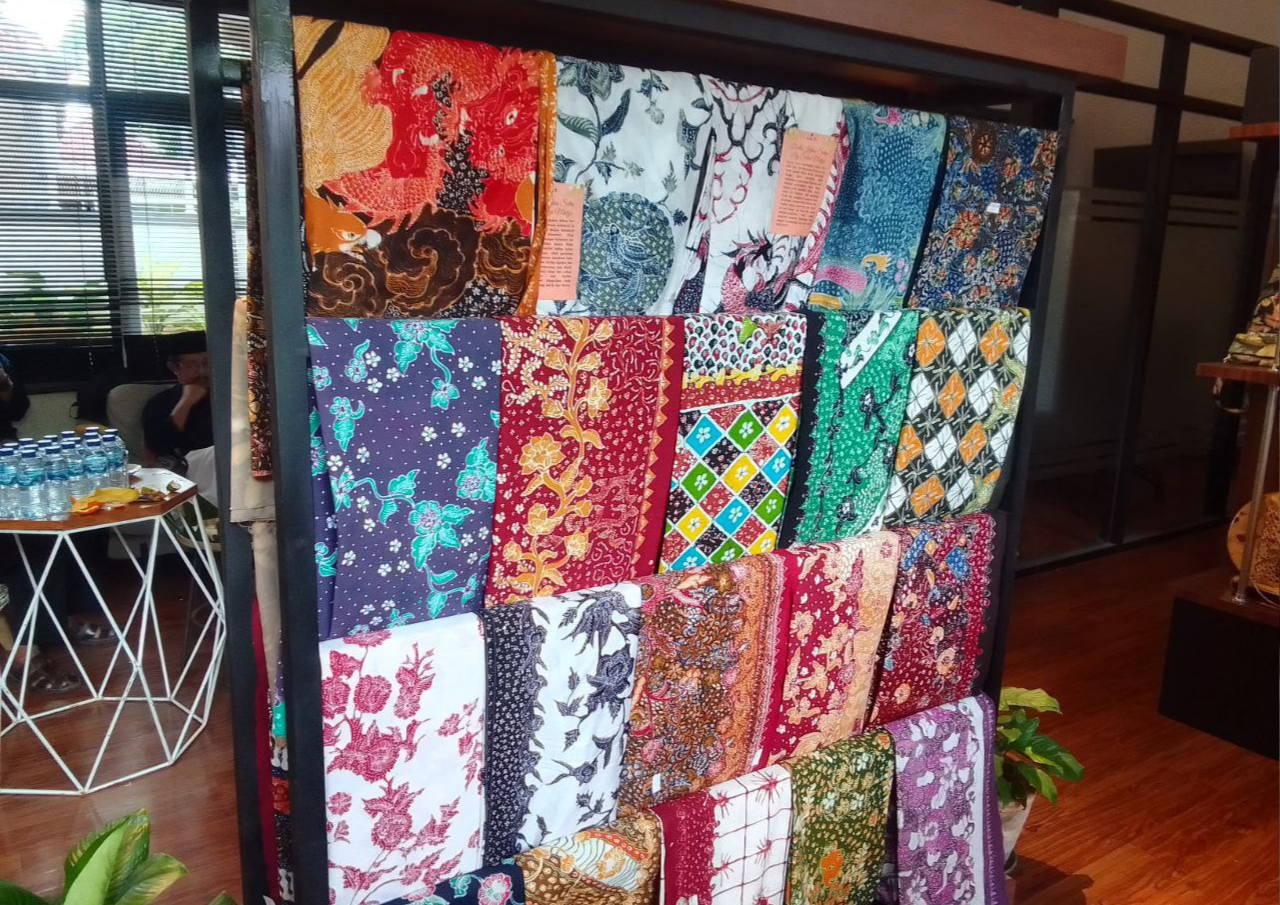 Perajin Batik Lasem Keluhkan Susahnya Lakukan Regenerasi