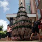 GITJ Gembong, Bentuk Lidi Raksasa Jadi Pohon Natal