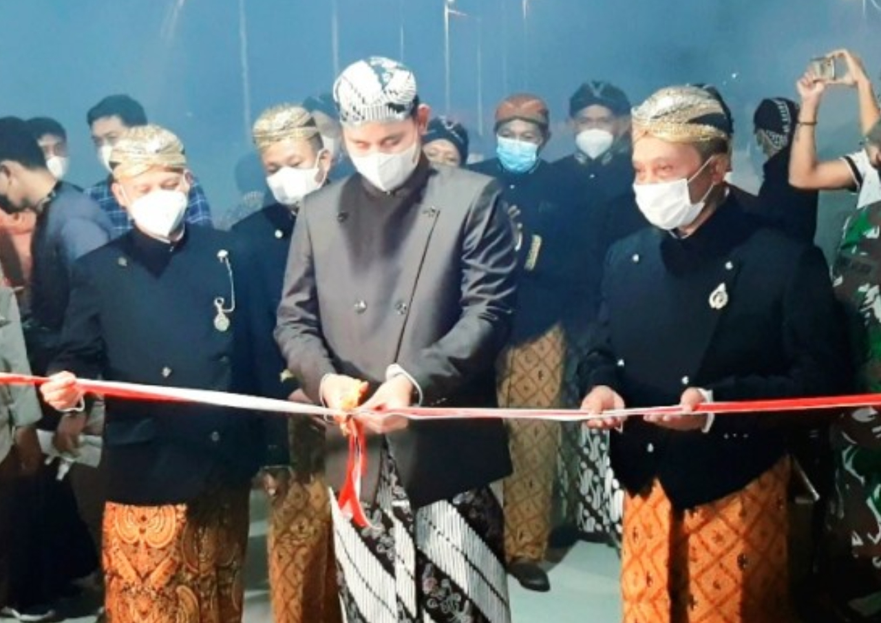 Replika Jembatan Lengkung Merah Kendal Diresmikan