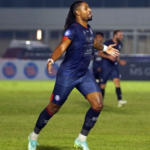 Meski Berhasil Kembali Duduki Singgahsana, Pelatih Arema Belum Puas 