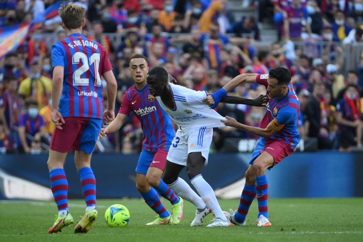 Piala Super Spanyol: Real Madrid vs Barcelona Dihelat Malam Nanti