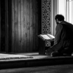 Amalan Surat Al Waqiah dan Waktu Terbaik Membacanya