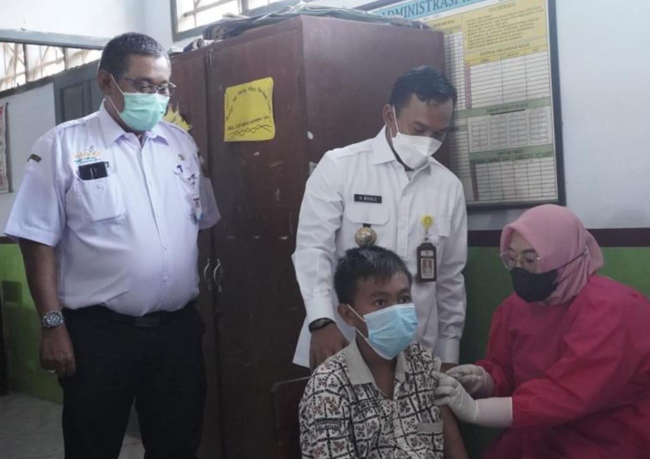 Vaksinasi Usia 6-11 Tahun di Batang Sasar 80 Ribu Anak
