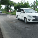 Lalu Lintas Kawasan Industri Rembang Padat, Jalan Alternatif Jadi Pilihan