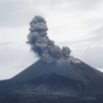 Hari Ini, Gunung Anak Krakatau Alami 2 Kali Erupsi