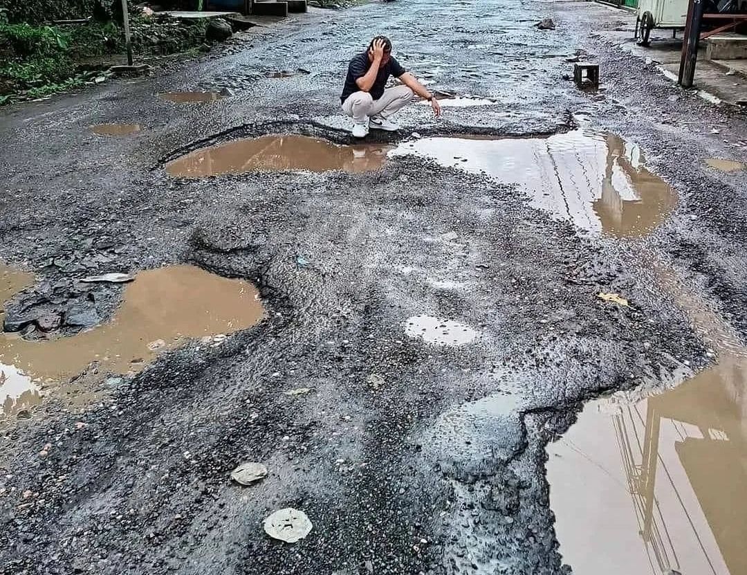Kades Gembong Minta Bupati Segera Perbaiki Akses Jalan Menuju Waduk Seloromo