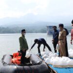 Wagub Jateng Sebarkan 30 Ribu Benih Ikan Nila di Waduk Seloromo Gembong