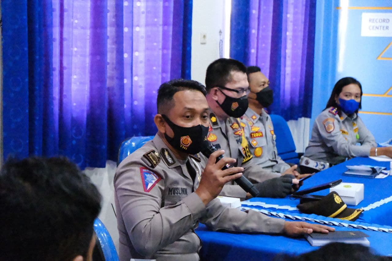 Truk Tronton Lebihi Muatan Lewat Jalur Pati-Purwodadi Akan Ditindak Tegas