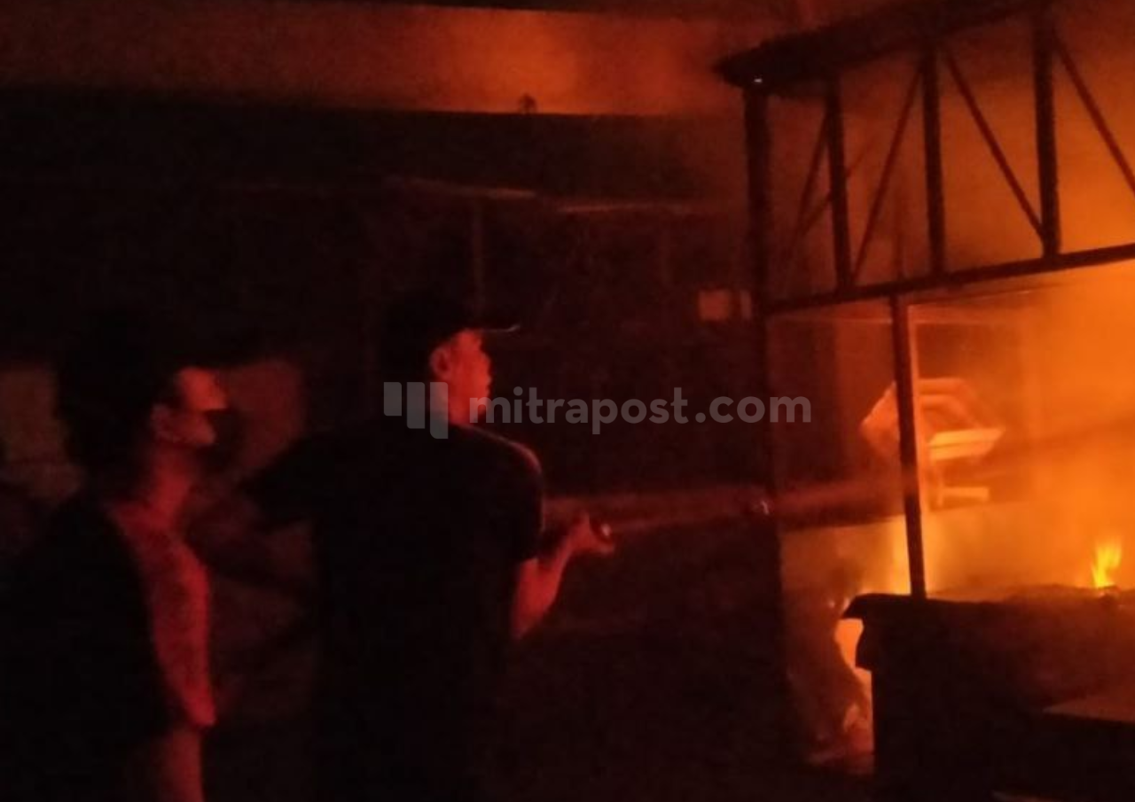 4 Kios Pasar Sleko 1 Pati Terbakar