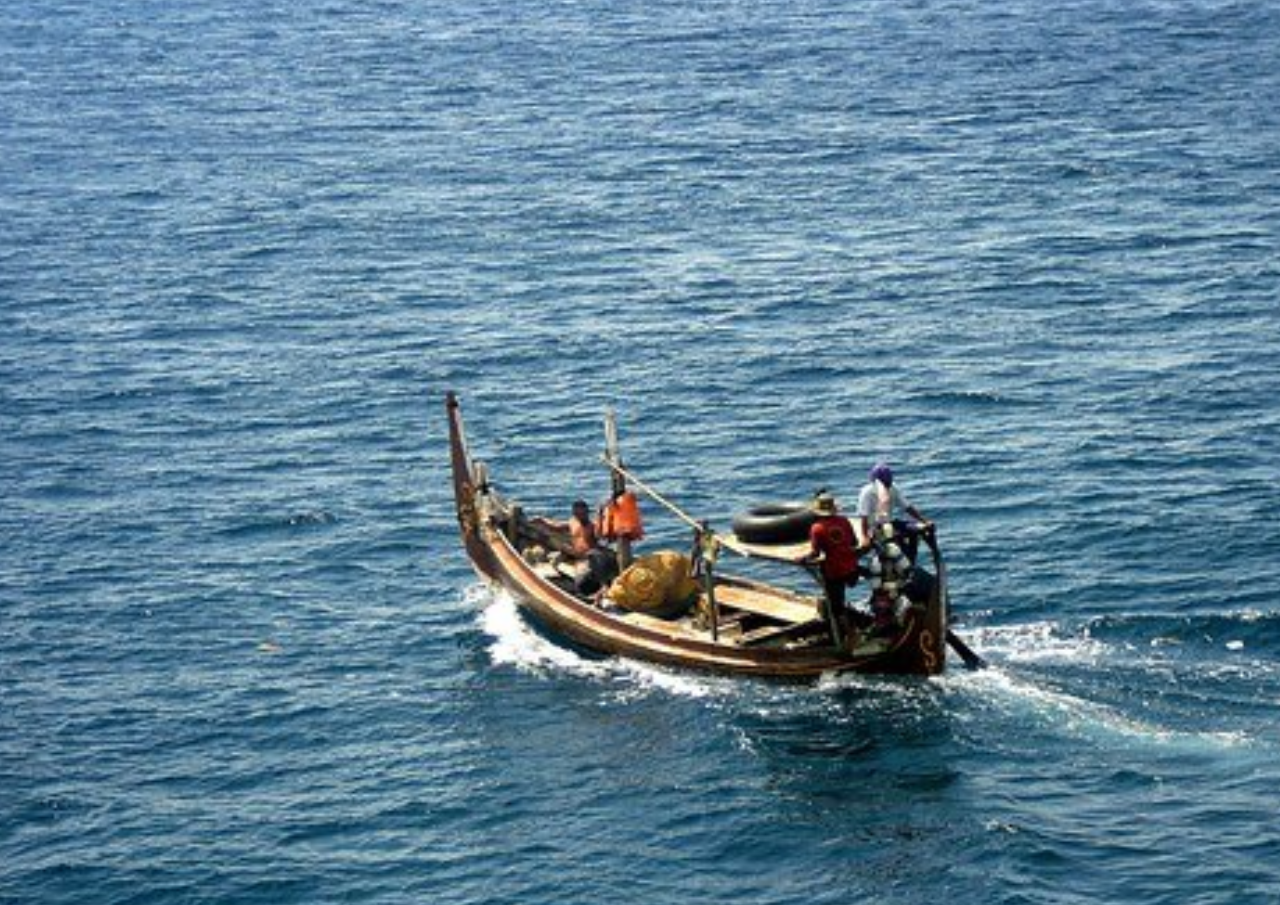 Gelombang Air Laut Tinggi di Jawa hingga Papua