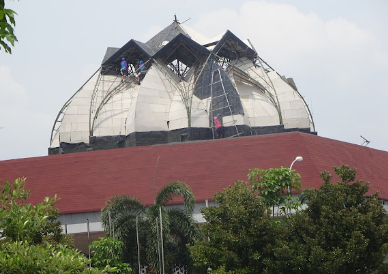 Akhirnya Kubah Masjid Baitunnur Pati Rampung Dibangun