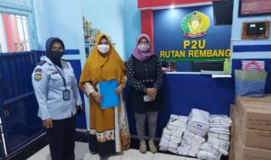 Jelang Memasuki Ramadan, Warga Binaan Rutan Rembang dapat Perlengkapan Ibadah