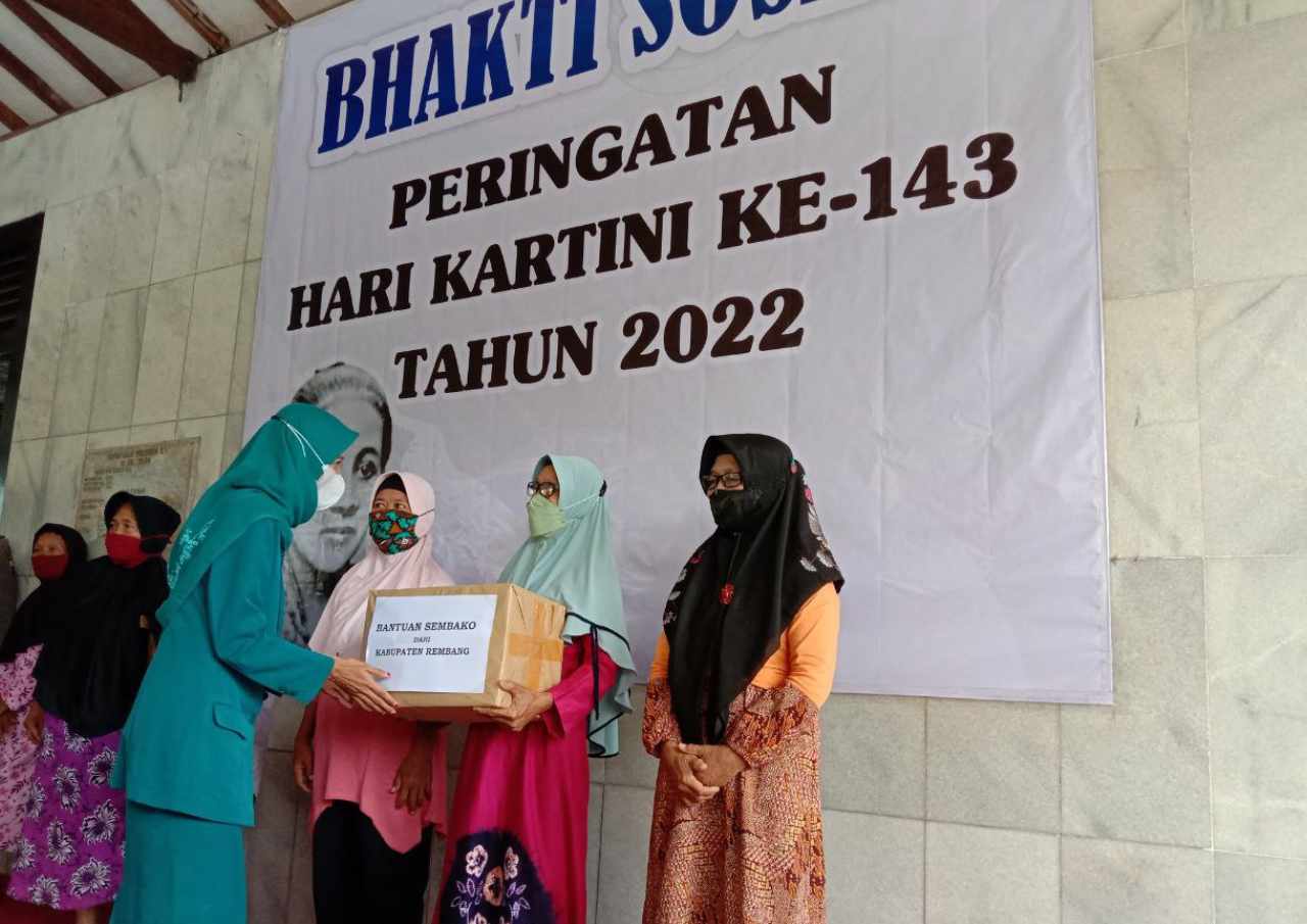 GOW Rembang Ikut Sejahterakan Warga Sekitar Makam di Hari Kartini