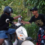 Karang Taruna Krida Kedalingan Bagikan 500 Takjil Gratis untuk Pengguna Jalan
