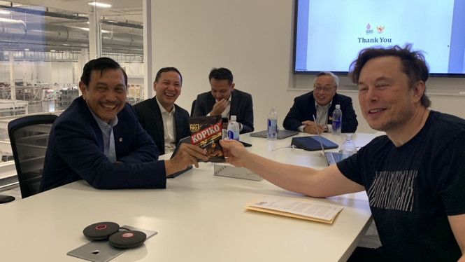 Elon Musk Ditawari Permen Kopiko oleh Luhut, Saham Mayora Langsung Melejit