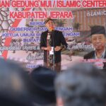 Resmikan Islamic Center Jepara, Ganjar Harapkan Bisa Jadi Tempat Wujudkan Kerukunan