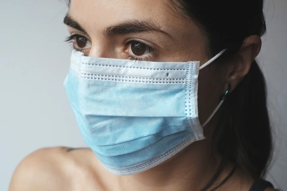 Penggunaan Masker Diwajibkan Bagi Pengguna KRL