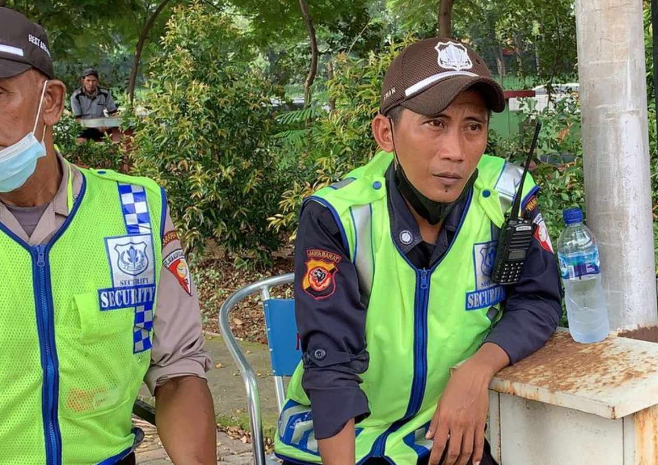 Penuh Kesabaran, Cerita Satpam Rest Area Hadapi Pemudik