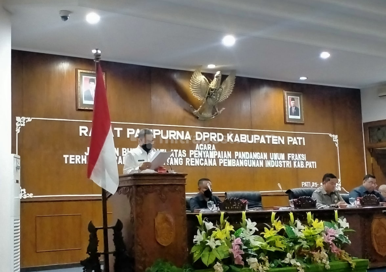 Bupati Pati Beri Jawaban Atas Pandangan Umum Fraksi DPRD Soal Raperda Industri