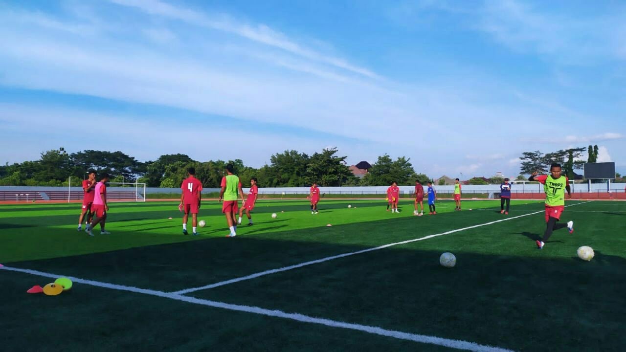 Foto: Rumput Joyokusumo yang tidak lulus verifikasi (Sumber: Vind / palevioletred-jellyfish-458835.hostingersite.com)