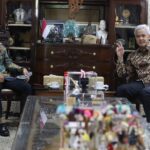 Ganjar Usulkan Tak Ada Tarif Bagi Umat Buddha Ibadah di Candi Borobudur