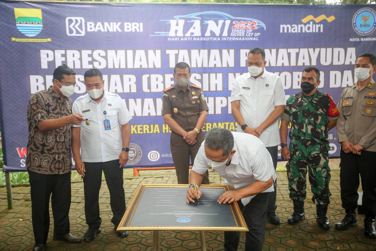 Tekan Peredaran Narkoba, Pemkot Bandung Hadirkan Taman Bersinar