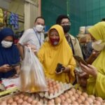 Jual Beli Minyak Goreng Curah Rakyat Akan Gunakan PeduliLindungi dan NIK