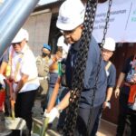 Berharap Dapat Hemat Air, Anies Baswedan Letakkan Pipa Air Pertama