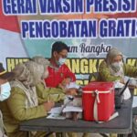 Polres Rembang Gelar Vaksinasi dan Pengobatan Gratis Jelang HUT Bhayangkara ke-76