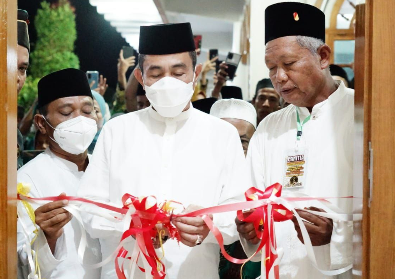 Hadiri Gema Sholawat di Tlogoharum, Haryanto Resmikan Menara Masjid Baiturrahman  