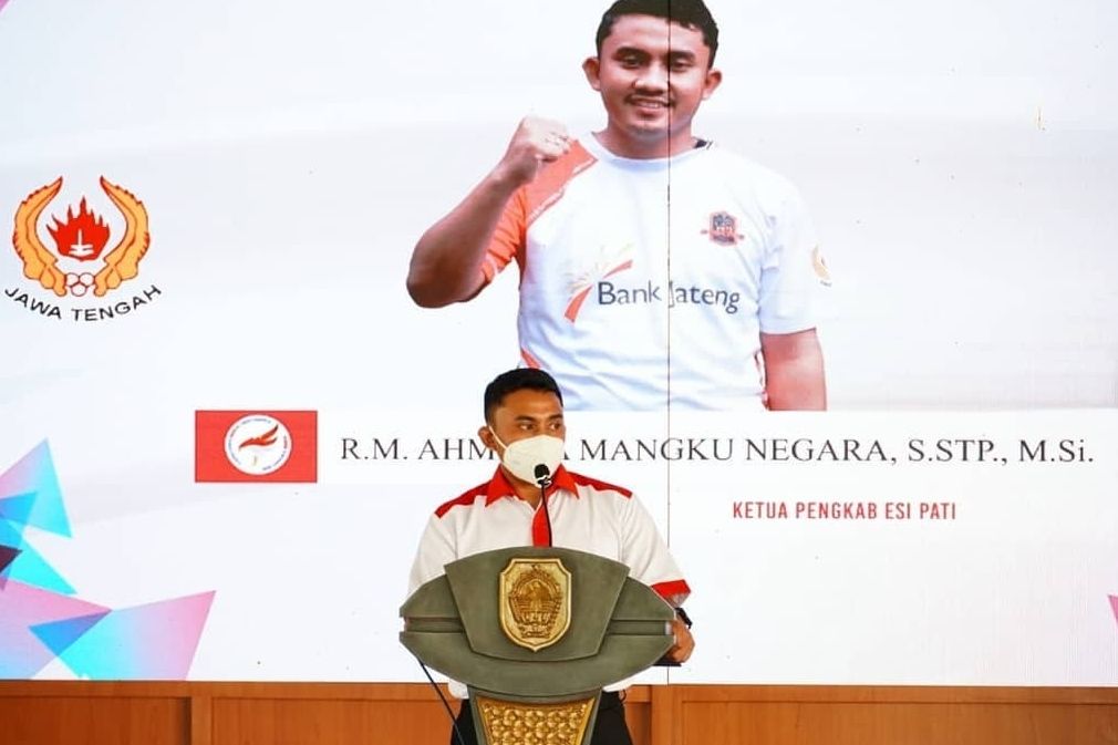 Foto: Ahmada Mangku Negara saat menghadiri pengukuhan ESI Kabupaten Pati (Sumber: vind/palevioletred-jellyfish-458835.hostingersite.com)