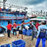 Foto: Nelayan di Rembang/palevioletred-jellyfish-458835.hostingersite.com/Sri Lestari