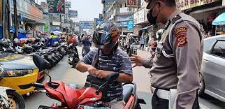 Cek Fakta: Stut Motor Kena Tilang Rp250 Ribu