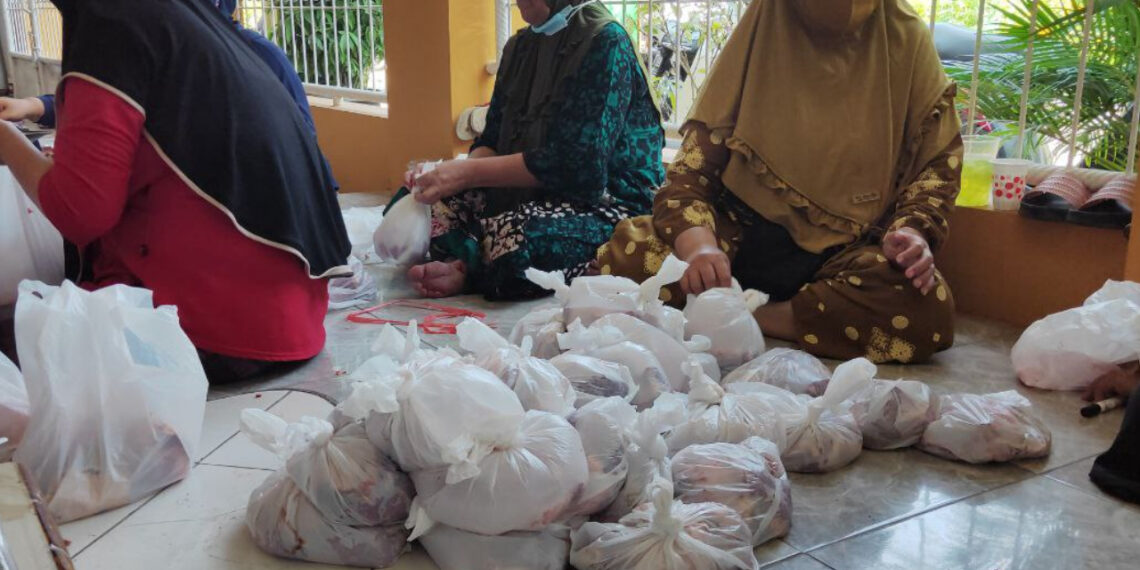 Rayakan Idul Adha, Masjid Al Istiqomah RSS Sidokerto Sembelih 5 Sapi Kurban