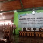 Foto: Waluyo Asisten Administrasi Umum Sekretariat Daerah (Setda) kabupaten Rembang saat sambutan Sosialisasi Ketaspenan dan Program Hari Tua di Pendopo Balai Kartini/palevioletred-jellyfish-458835.hostingersite.com/Sri Lestari