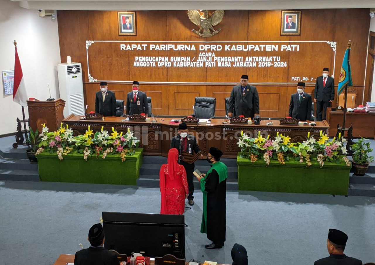 Gantikan Alm. Noto Subiyanto, Siti Asiyah Resmi Dilantik Jadi Anggota PAW DPRD Pati