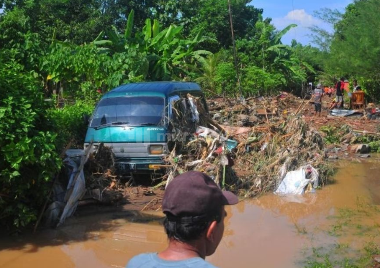 Tanggul Sungai di Desa Tunjungrejo Jebol, Pemkab Pati Diminta Segera Menangani