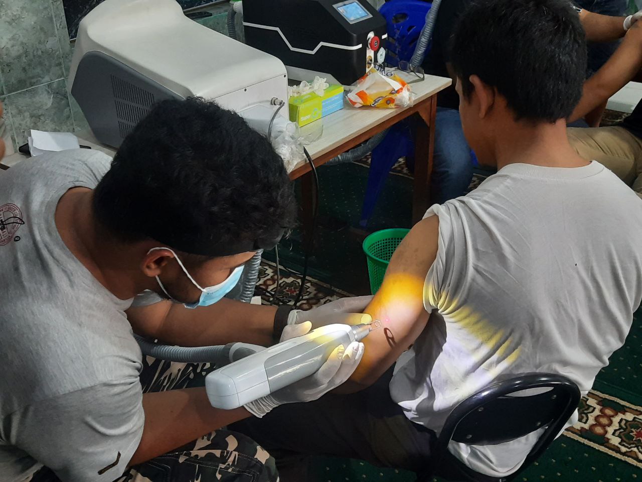 Berniat Hijrah, Puluhan Orang di Pati Ikuti Hapus Tato Gratis