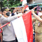 Jelang Peringatan HUT Kemerdekaan RI ke-77, Pemkot Jakbar Bagikan 40 Ribu Bendera Merah Putih